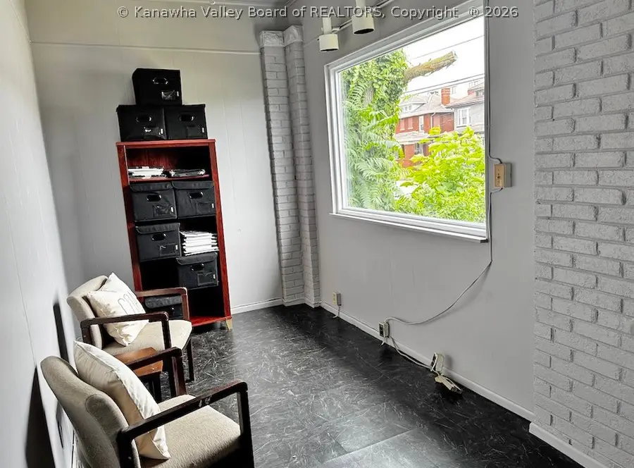629 Virginia Street W, Charleston, WV 25302 - #3