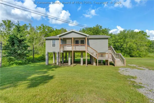 152 Second Street, Rupert, WV 25984