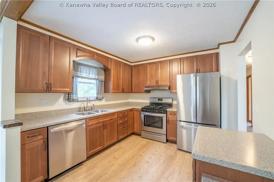 1102 Holly Berry Lane, South Charleston, WV 25309 - #3