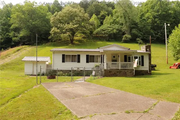 1849 Three Mile Road, Elkview, WV 25071