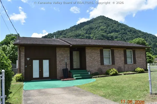98 Fortura Drive, Mount Carbon, WV 25139