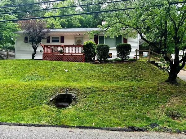 1015 Valley Drive, South Charleston, WV 25303