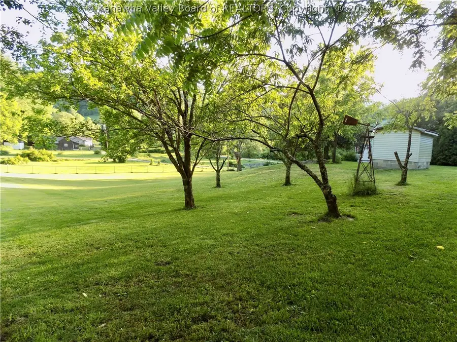 30 Straw Hat Circle, Page, WV 25119 - #2