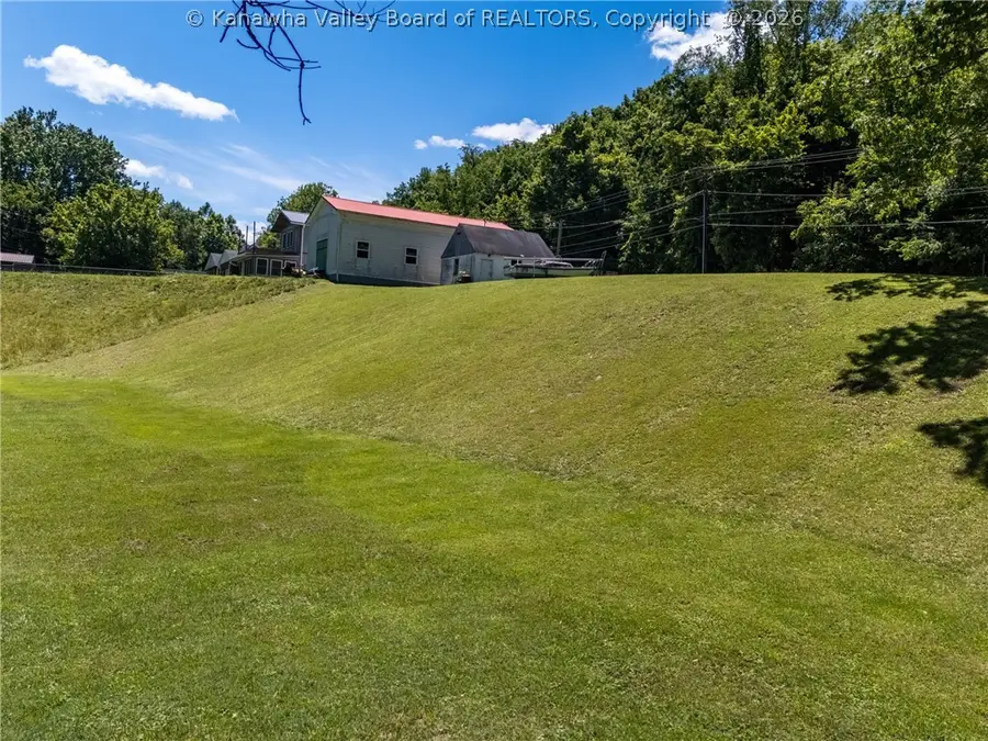 342 Strawberry Road, Saint Albans, WV 25177 - #2
