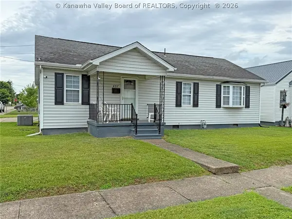 437 21st Street, Dunbar, WV 25064