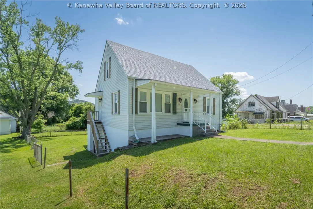 302 Winfield Road, Saint Albans, WV 25177 - #1