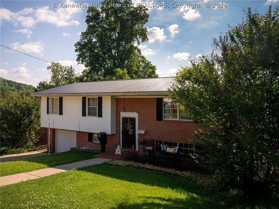 210 Scenic Drive, Saint Albans, WV 25177 - #2