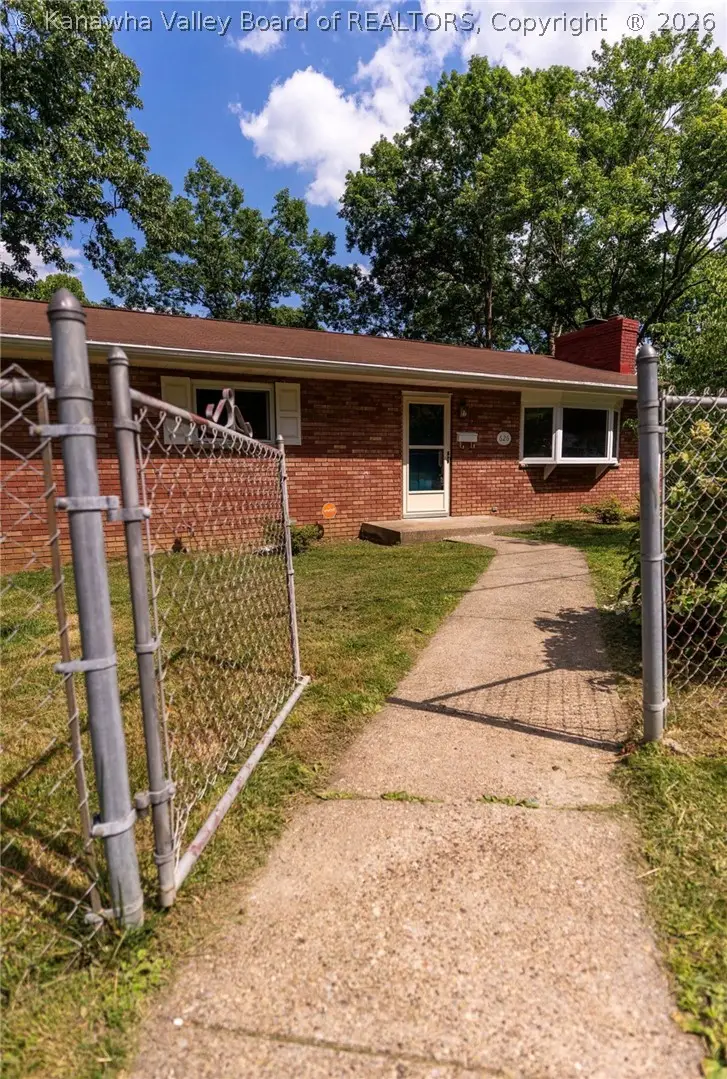 626 Jane Street, Charleston, WV 25302 - #3