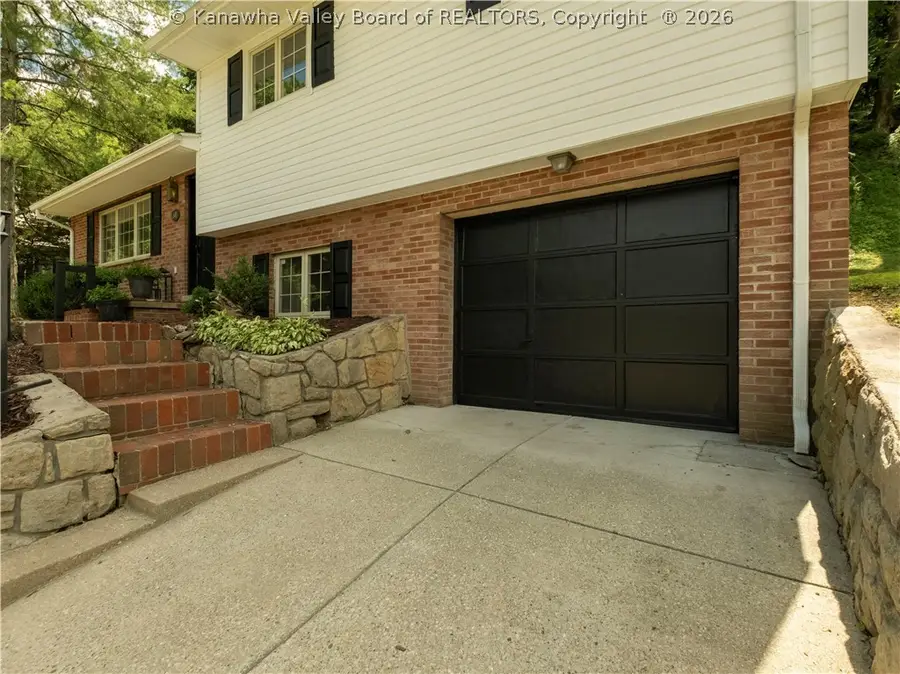 641 Gordon Drive, Charleston, WV 25314 - #3