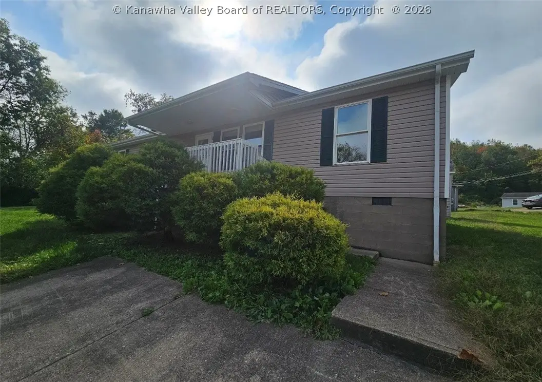 5587 Kanawha Turnpike, Saint Albans, WV 25177 - #1