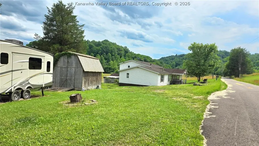 1175 Creston Road, Cottageville, WV 25239 - #2