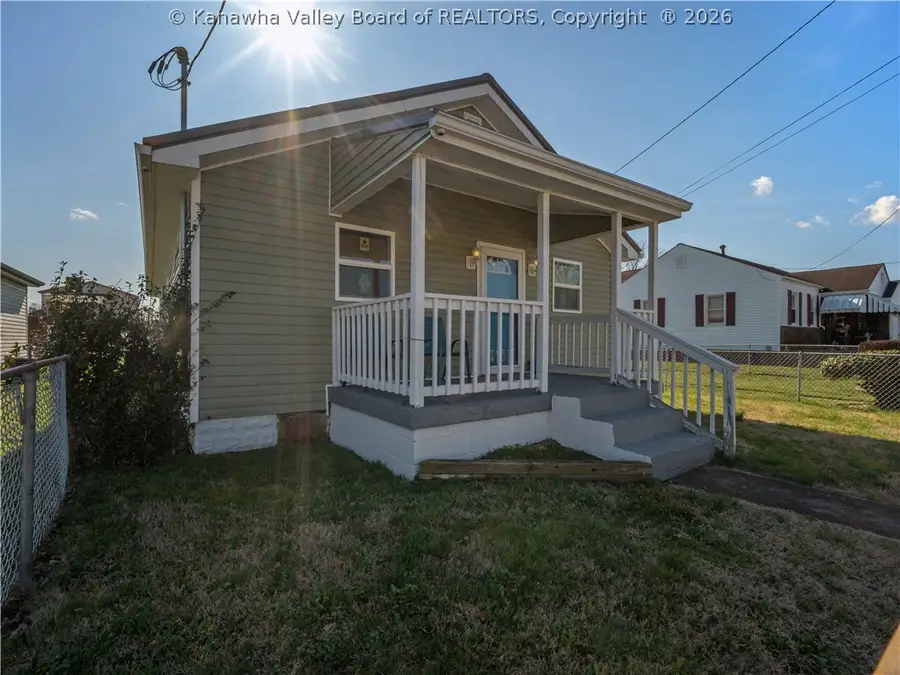 442 20th Street, Dunbar, WV 25064 - #2