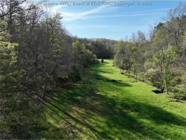 1784 Herdman Road, Leon, WV 25123