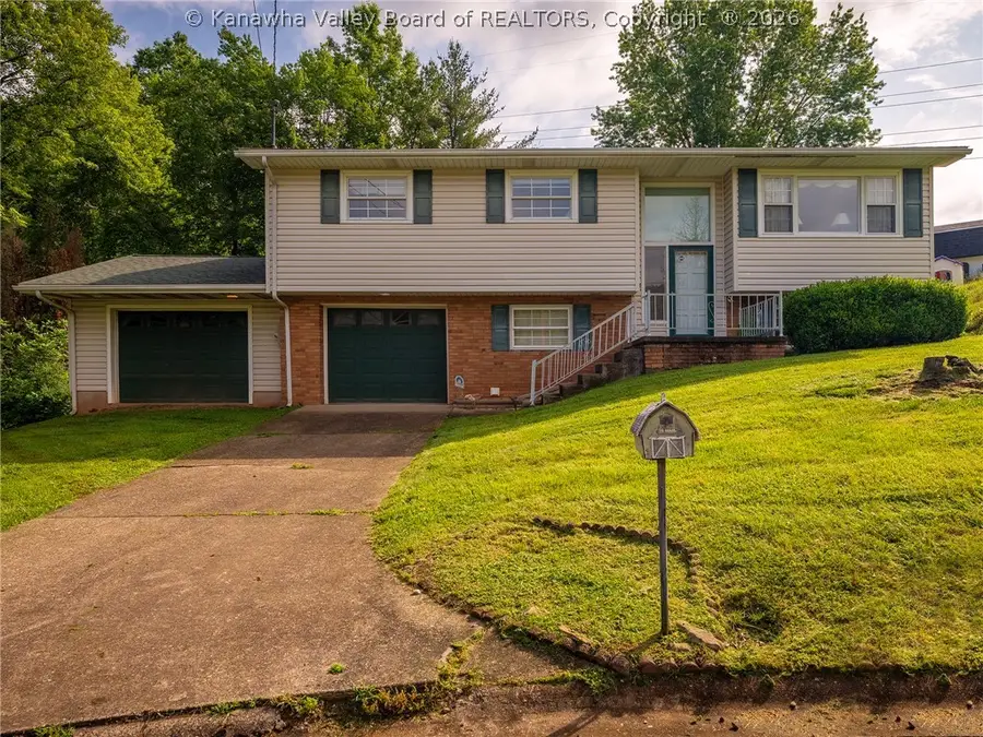 106 Holley Drive, Nitro, WV 25143 - #3