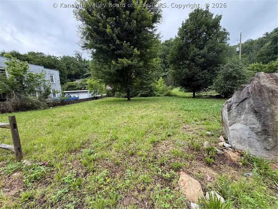 4253 Washington Street W, Charleston, WV 25313 - #3