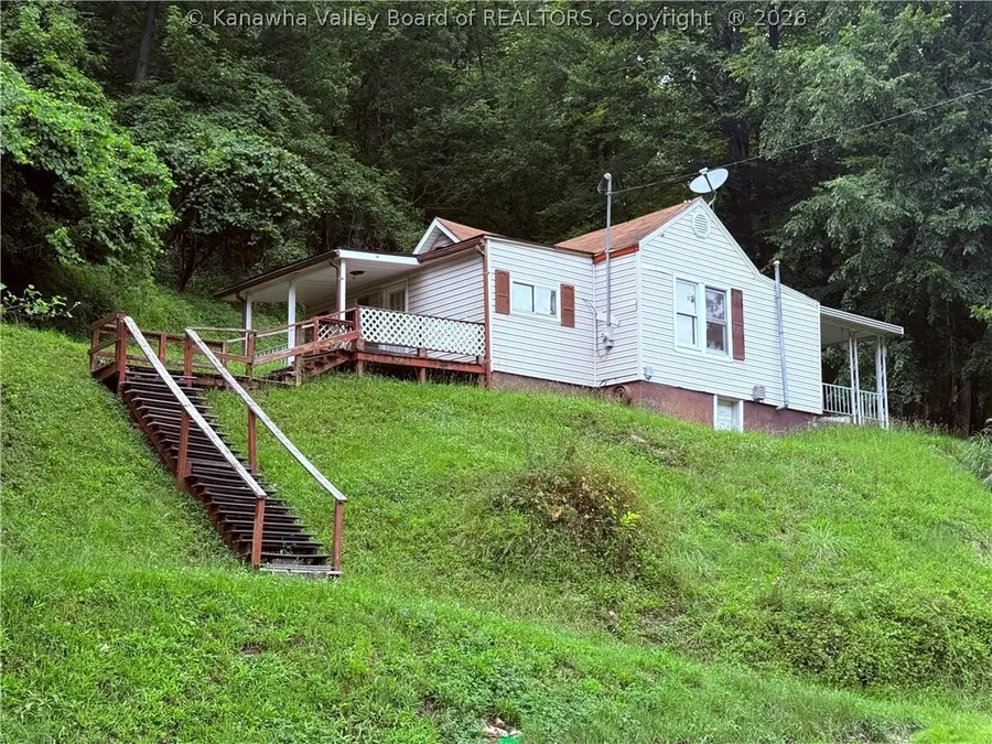 915 Campbells Creek Drive, Charleston, WV 25306 - #2