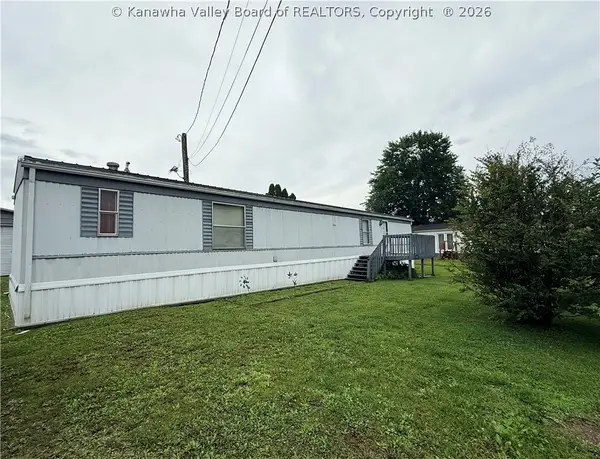 2110 Hamilton Avenue, Culloden, WV 25510