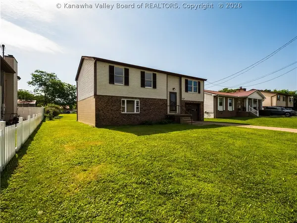 106 Pinehurst Drive, Tornado, WV 25202