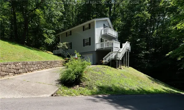 50 Mountaineer Heights Drive, Elkview, WV 25071