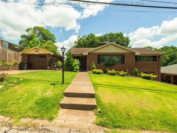1402 Grishaber Street, South Charleston, WV 25303