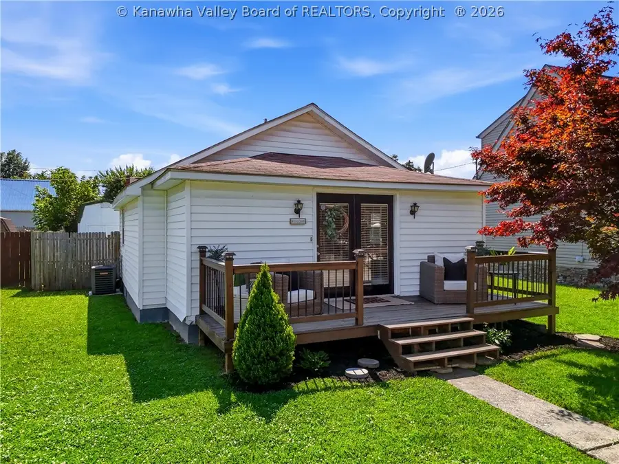 808 Dupont Avenue, Nitro, WV 25143 - #2