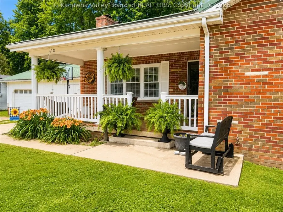 618 1st Street, New Haven, WV 25265 - #2