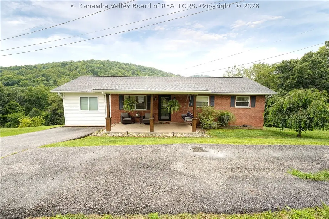 33 Stevens Point, Alum Creek, WV 25003 - #1