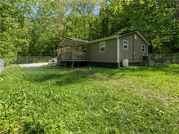 7000 Blue Sulphur Road, Ona, WV 25545