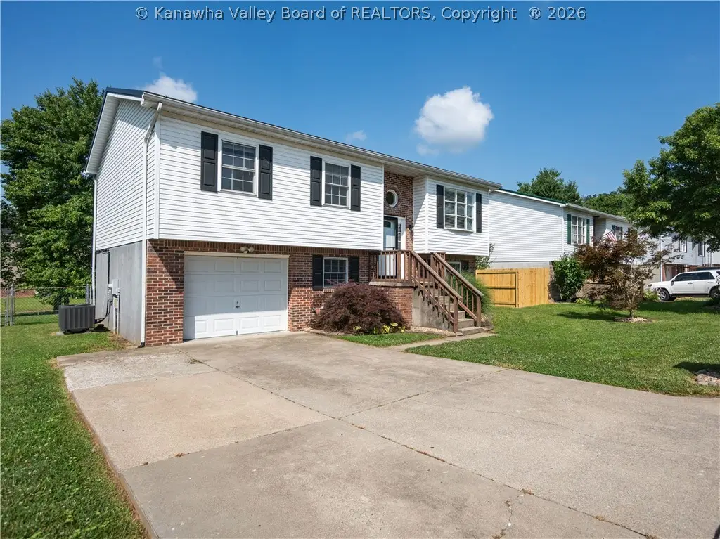 111 Hampton Lane, Hurricane, WV 25526 - #1