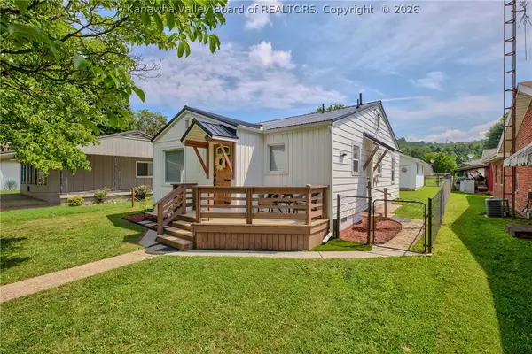 1103 Henry Street, Ravenswood, WV 26164
