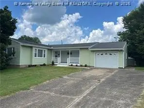 709 Mcintosh Avenue, Ravenswood, WV 26164
