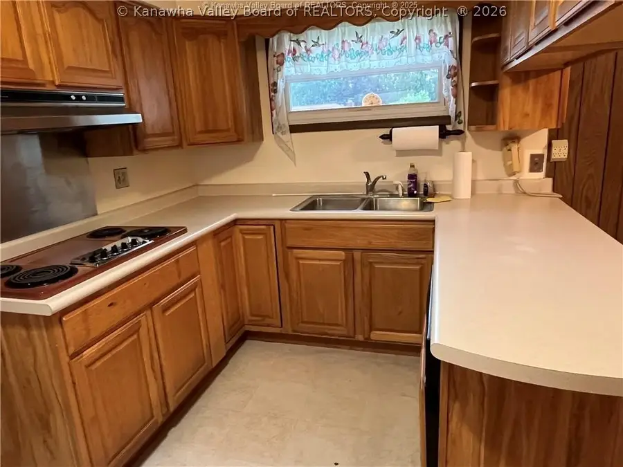 709 Mcintosh Avenue, Ravenswood, WV 26164 - #2