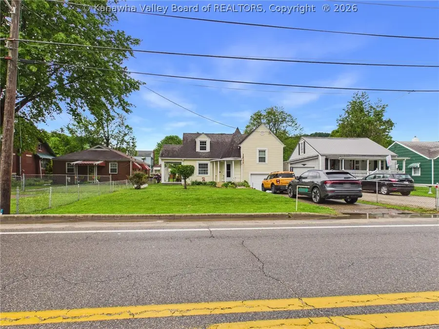 6608 Maccorkle Avenue Se, Charleston, WV 25304 - #2