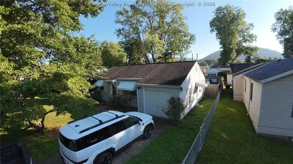 4628 Washington Avenue Se, Charleston, WV 25304