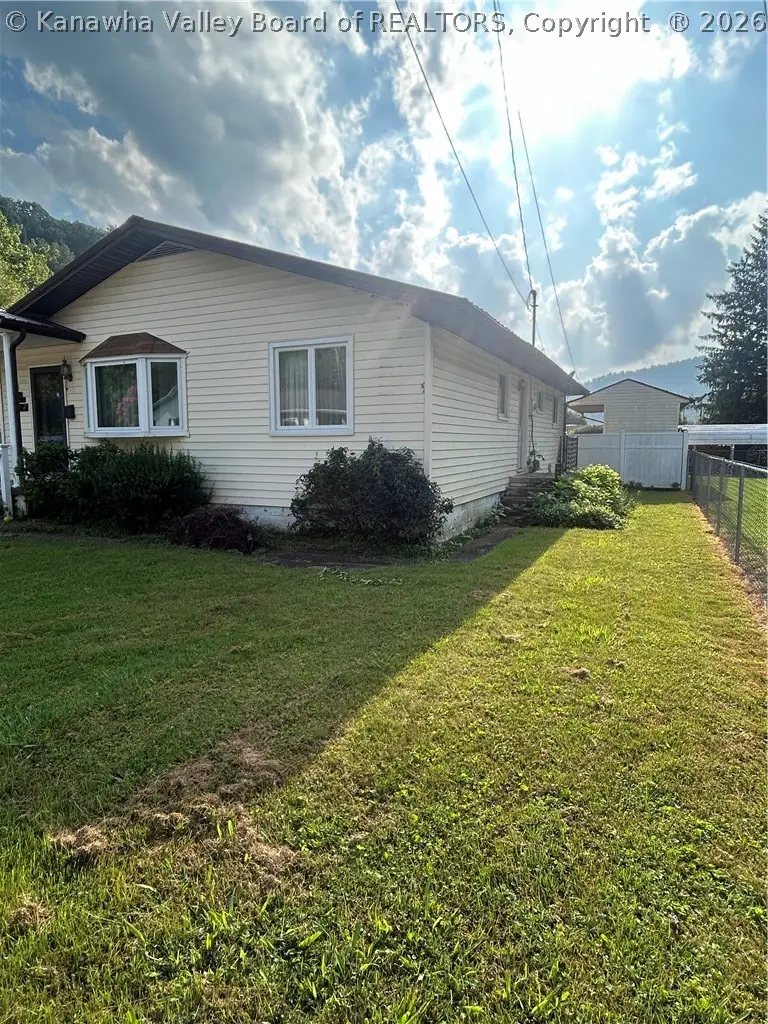 31 Lincoln Court, Madison, WV 25130 - #3