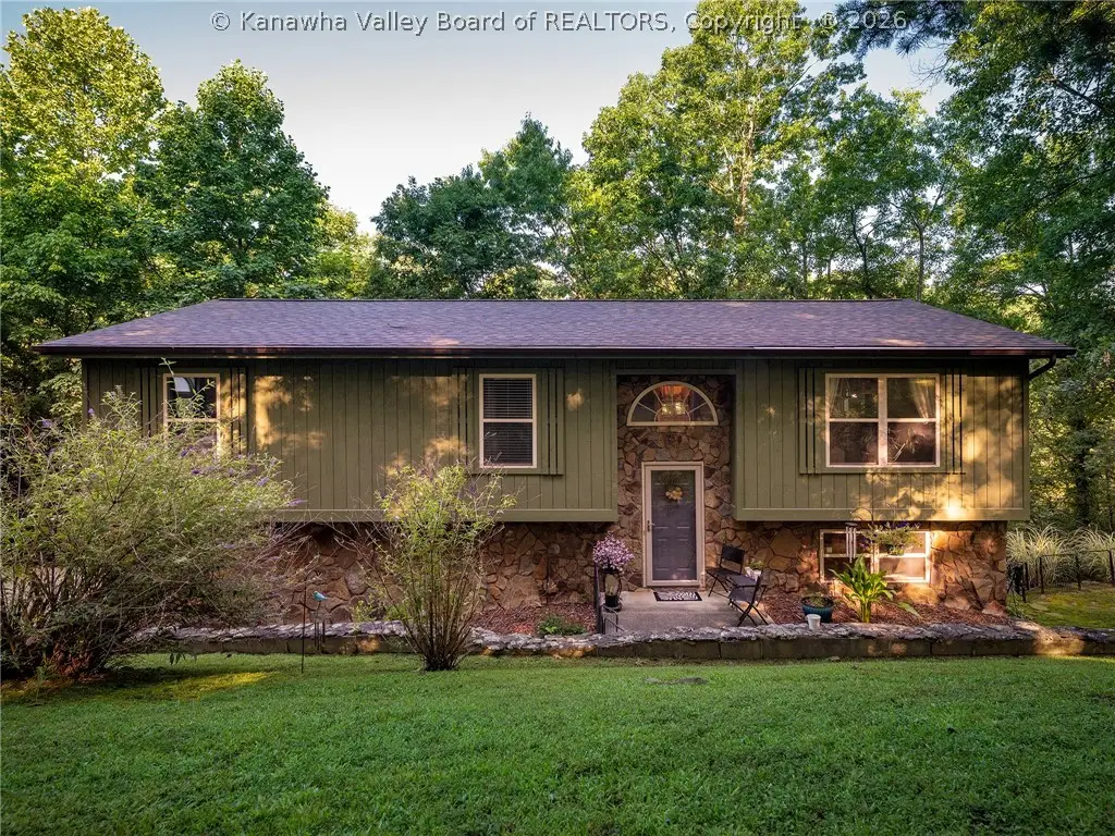 208 Red Bud Lane, Hurricane, WV 25526 - #1