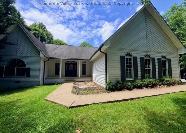 137 Whispering Lane, Fayetteville, WV 25840