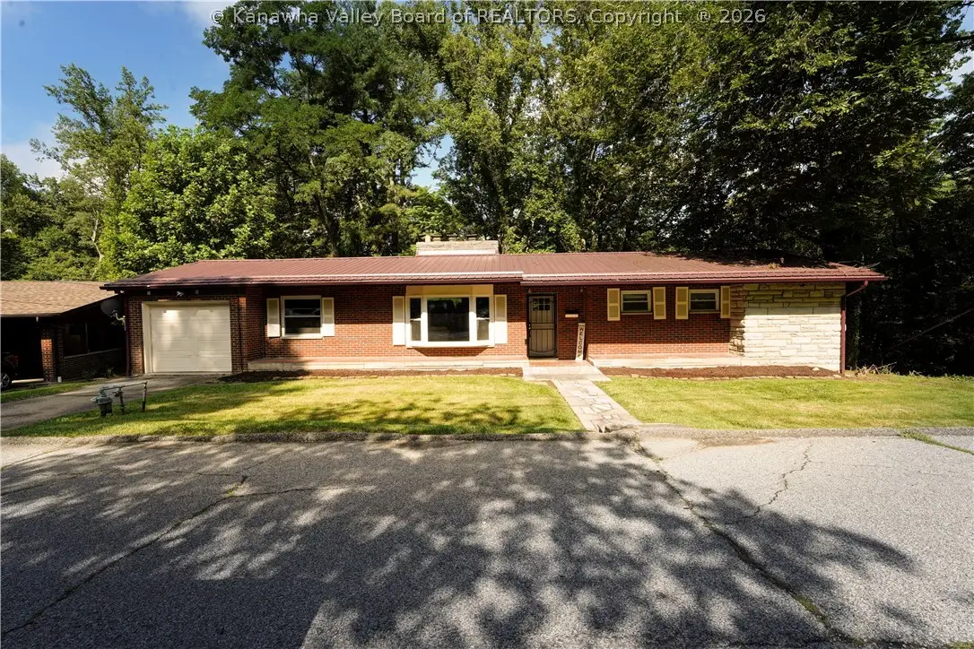 993 Old Point Road, Saint Albans, WV 25177 - #1