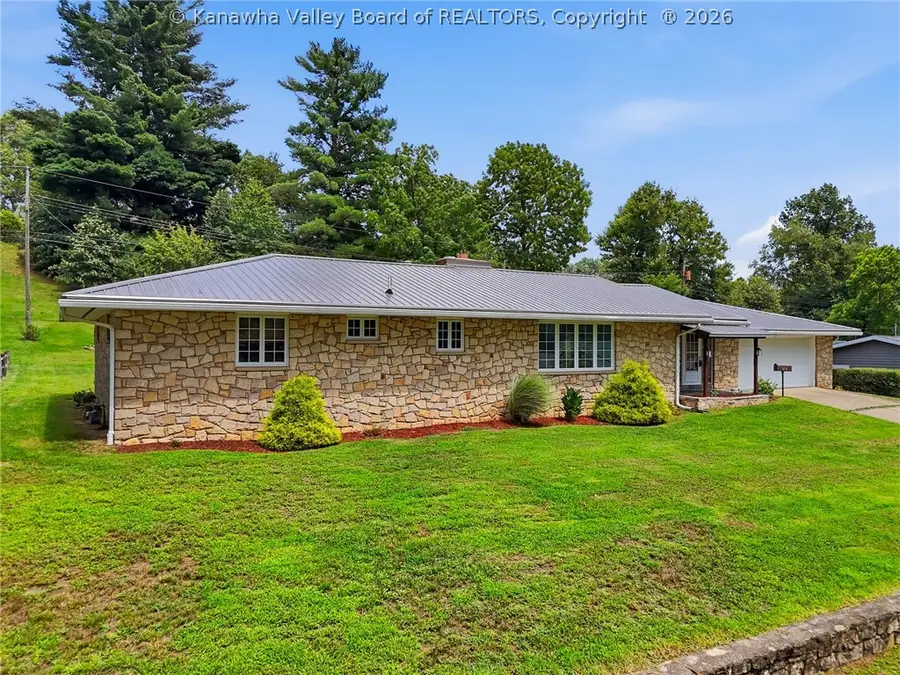 315 Fitzhugh Street, Ravenswood, WV 26164 - #2