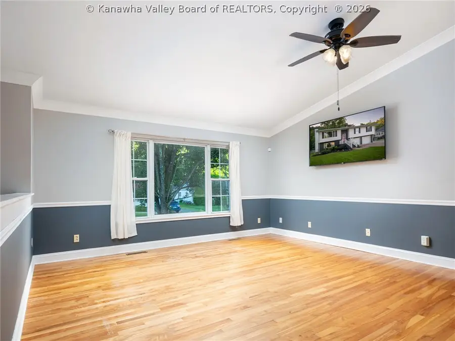 117 Riverview Drive, Saint Albans, WV 25177 - #2