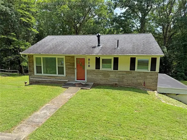 818 Daverton Road, Charleston, WV 25303