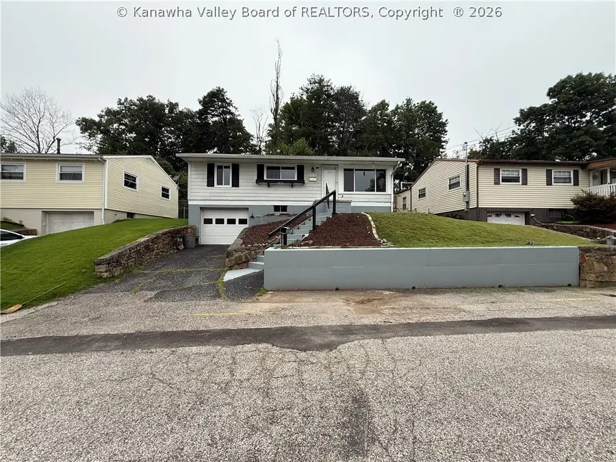 913 Valley View Drive, South Charleston, WV 25309 - #3