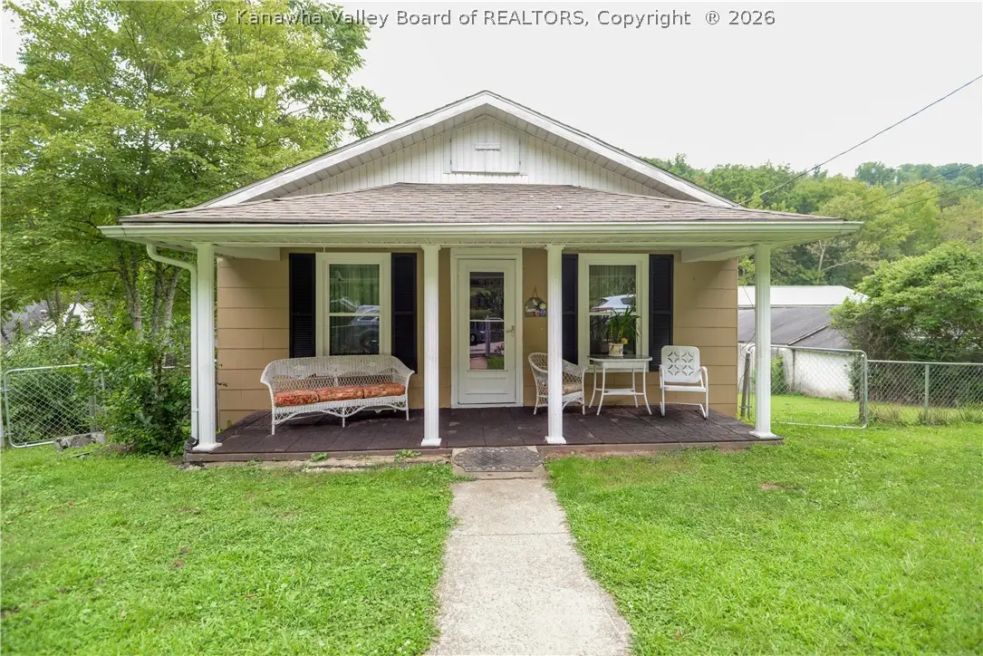 647 Austin Drive, Saint Albans, WV 25177 - #1