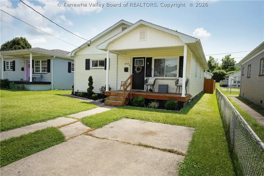 2123 Mckinley Avenue, Saint Albans, WV 25177 - #2