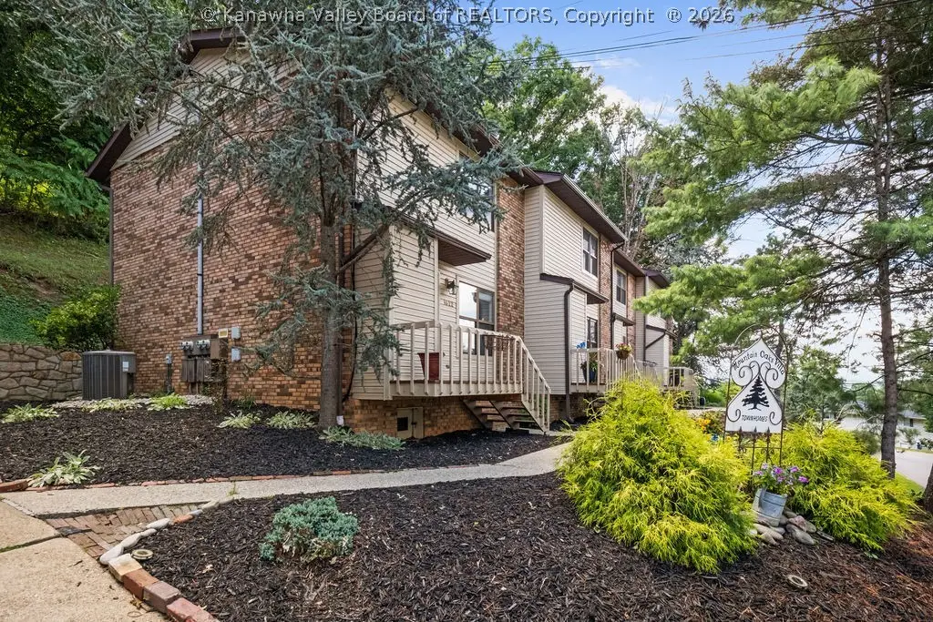 1822 Mountain Drive, South Charleston, WV 25303 - #1