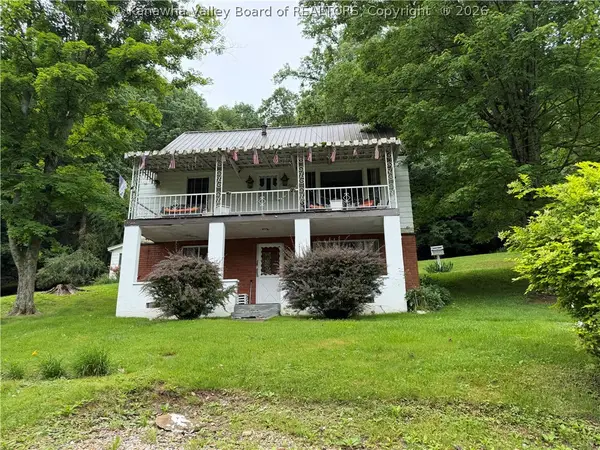50 31st Street E, Nitro, WV 25143