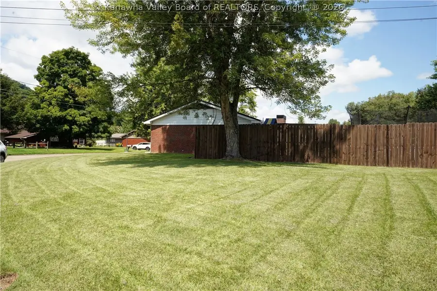 135 Seneca Circle, Winfield, WV 25213 - #3