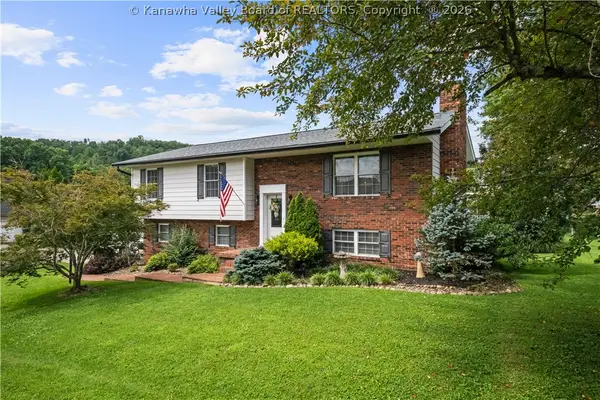 24 Michael Street, Teays, WV 25560