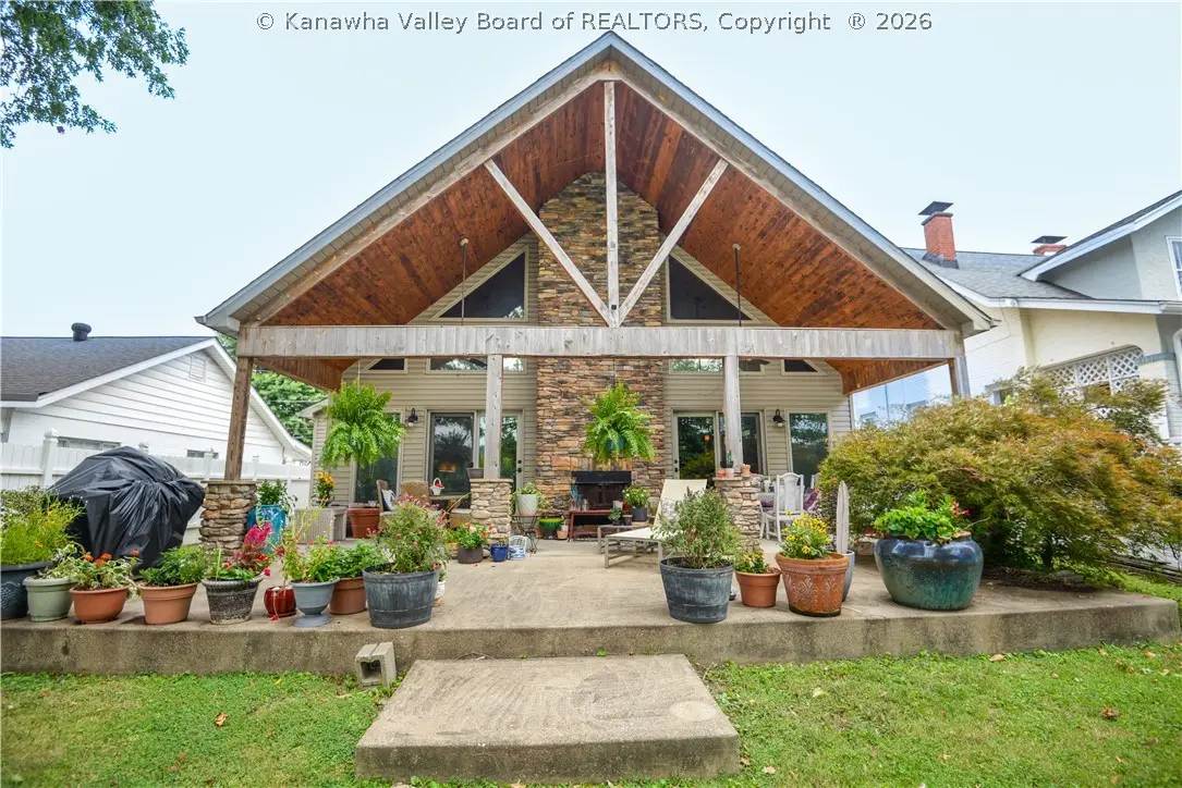 1304 Kanawha Avenue, Dunbar, WV 25064 - #1