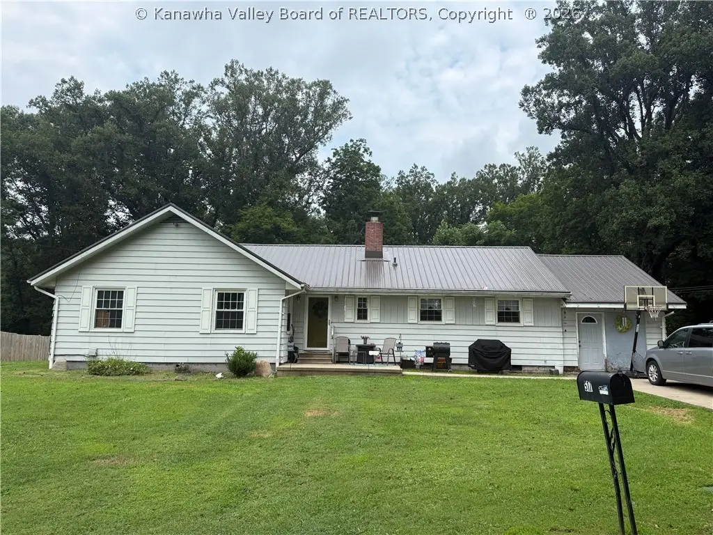 517 Staffhouse Road, Point Pleasant, WV 25550 - #1